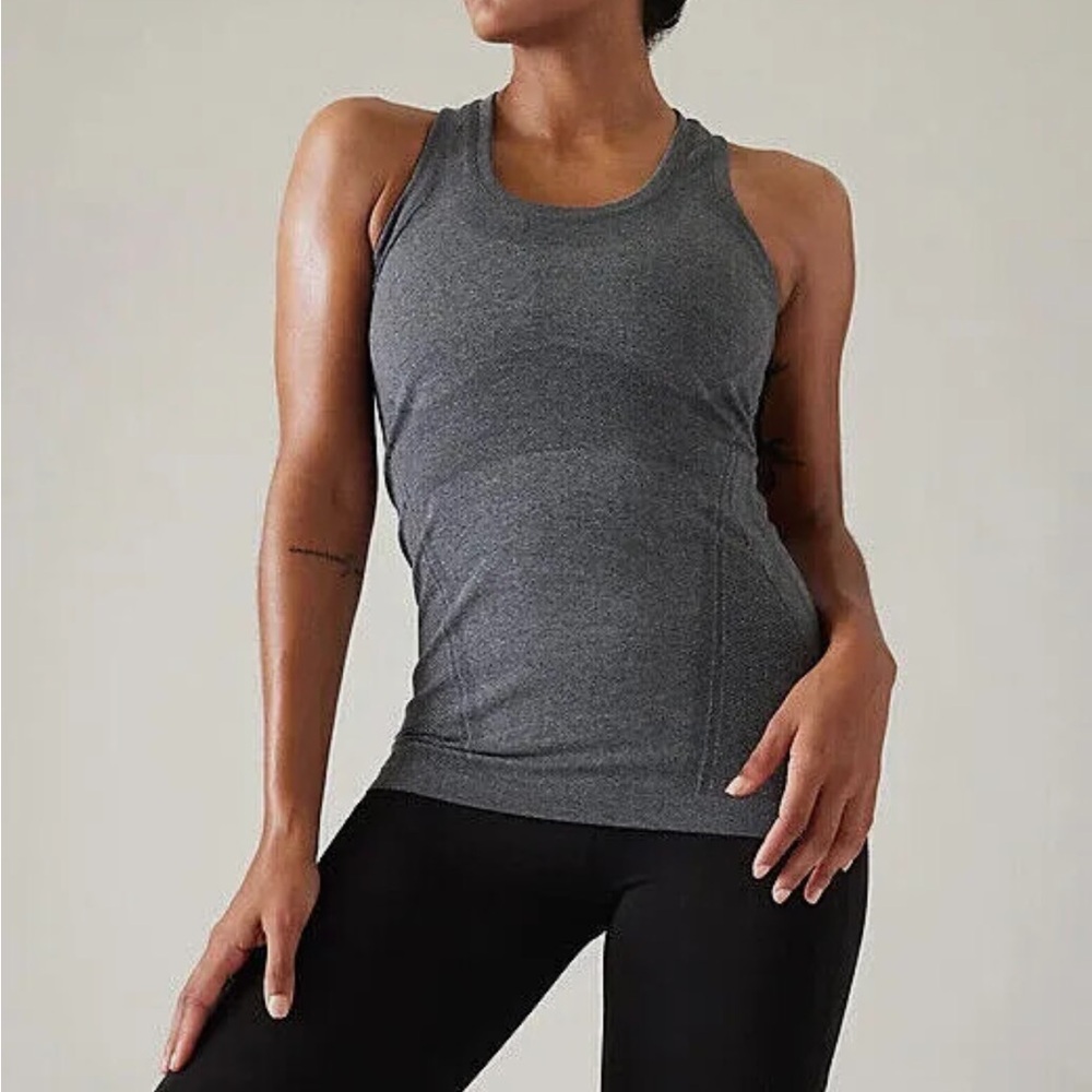 Athleta gray momentum tank size small